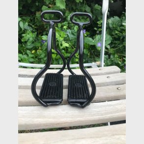 HESTAGALLERY STIGB�YLER I SVART